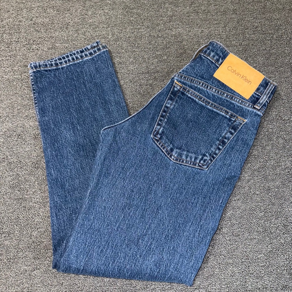 Calvin Klein Original Straight High Rise Medium Wash Jeans Womens W24 Minimalist
